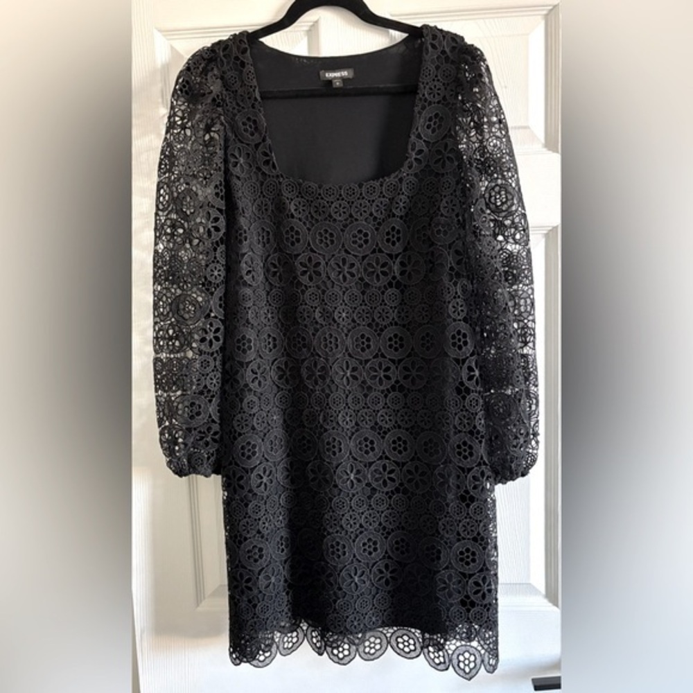 NWOT Express Black Lace Long Sleeve Shift Fully Lined Dress